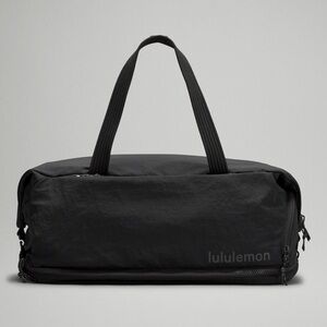 NWT 3-in-1 Gym Duffle Bag 30L Black